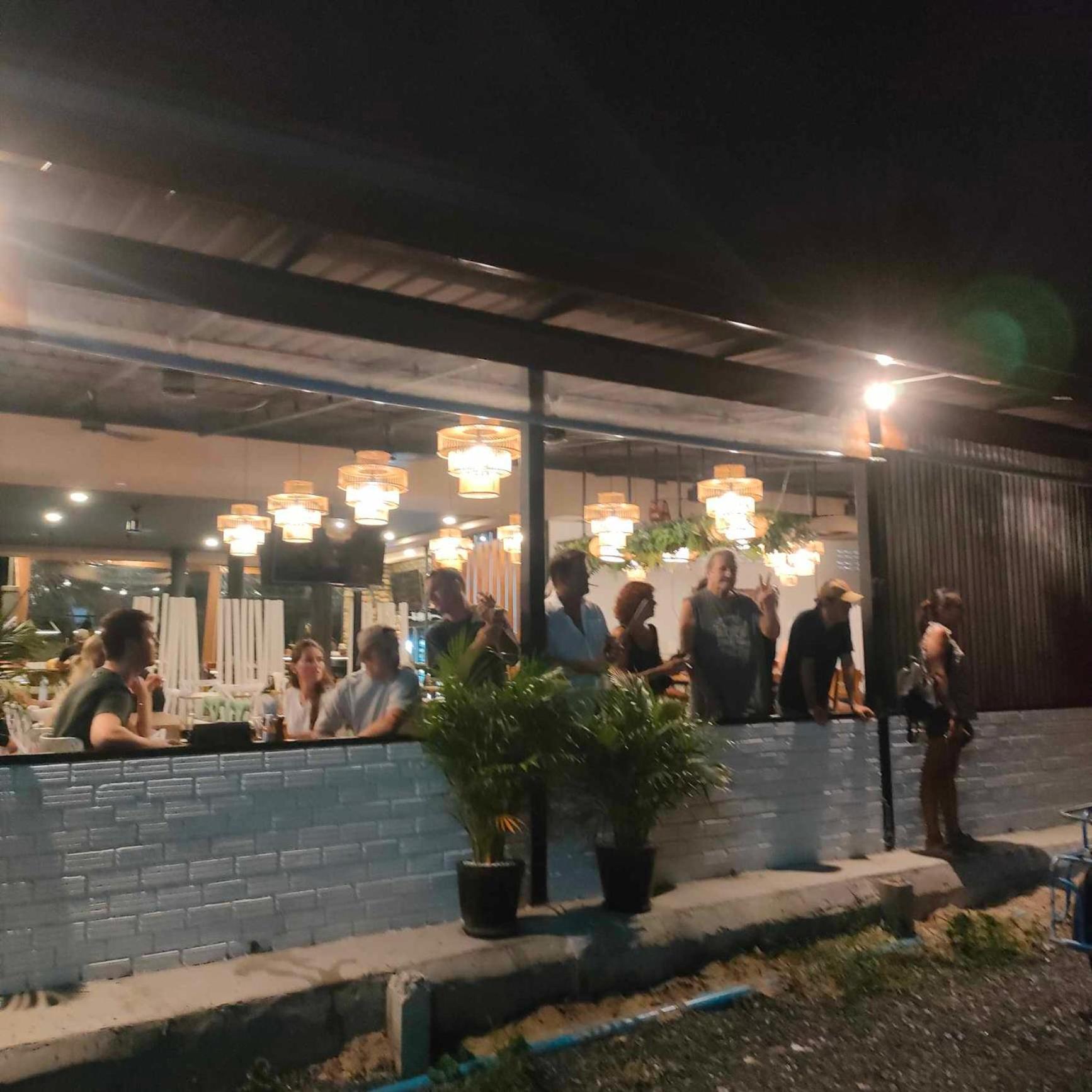 Guesthouse And Restaurant Ratatouille Baan Tai Dış mekan fotoğraf
